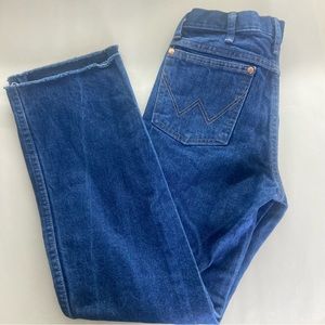 Wrangler Straight Leg Raw Hem Jeans